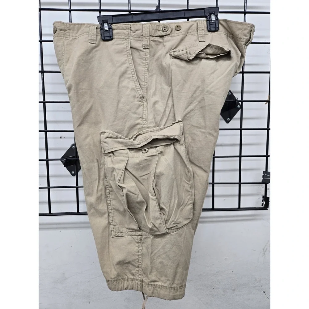 Levis Men's Khaki Cargo Shorts W/Double Side Pockets,‎ Bottom Strings, Size 38